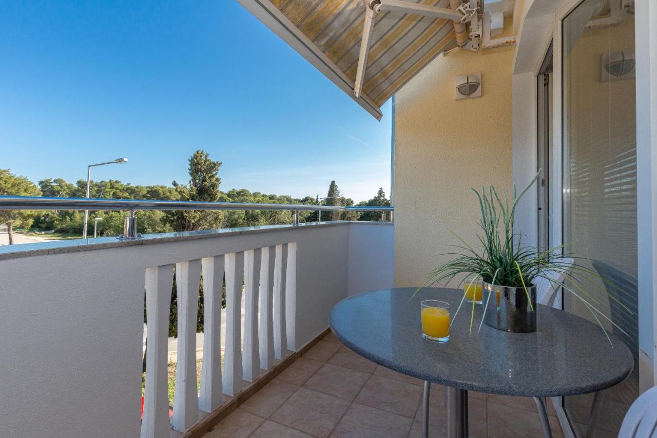 Apartments Dalmata Biograd Na Moru Zewnętrze zdjęcie