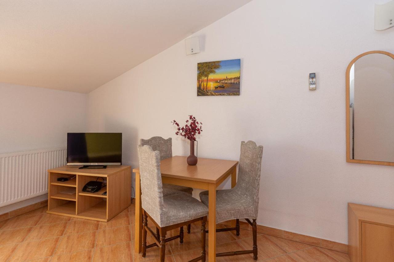 Apartments Dalmata Biograd Na Moru Zewnętrze zdjęcie